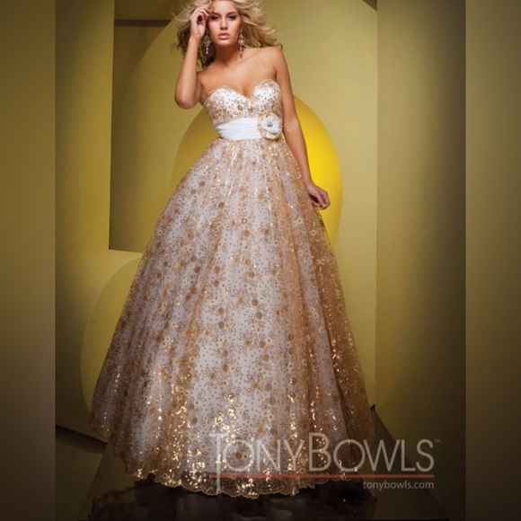 Tony Bowls Size 0 Prom Princess Dress Gold Grad - Picture 1 of 5